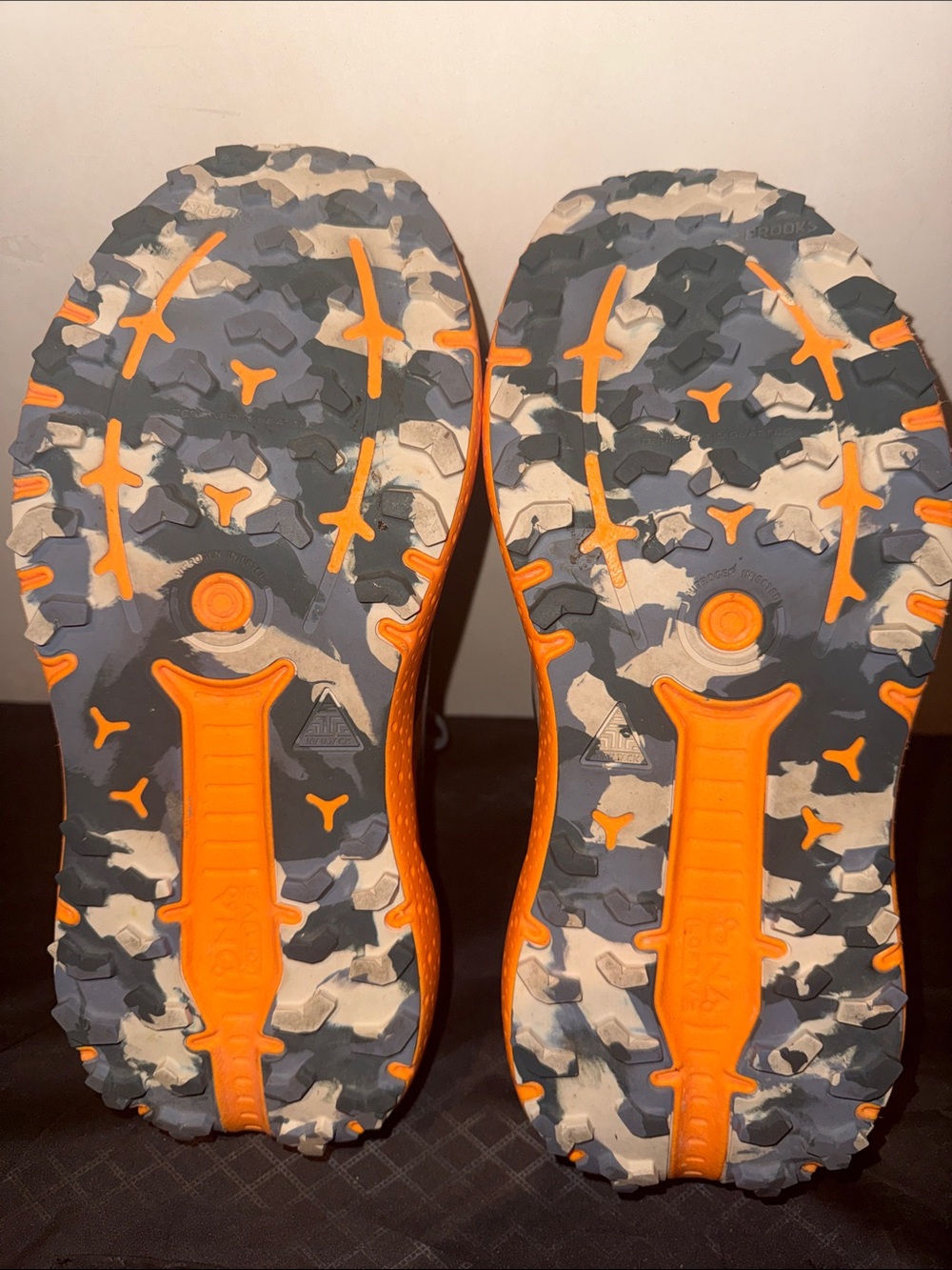 Brooks Caldera Gray and Bright Orange women’s Running Shoes sz 9 like new! - Picture 5 of 9